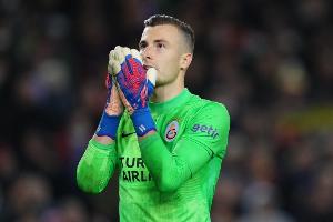 半岛体育APP-西媒:佩尼亚或将离开巴萨,赫罗纳、塞尔塔和科莫都有意引进他