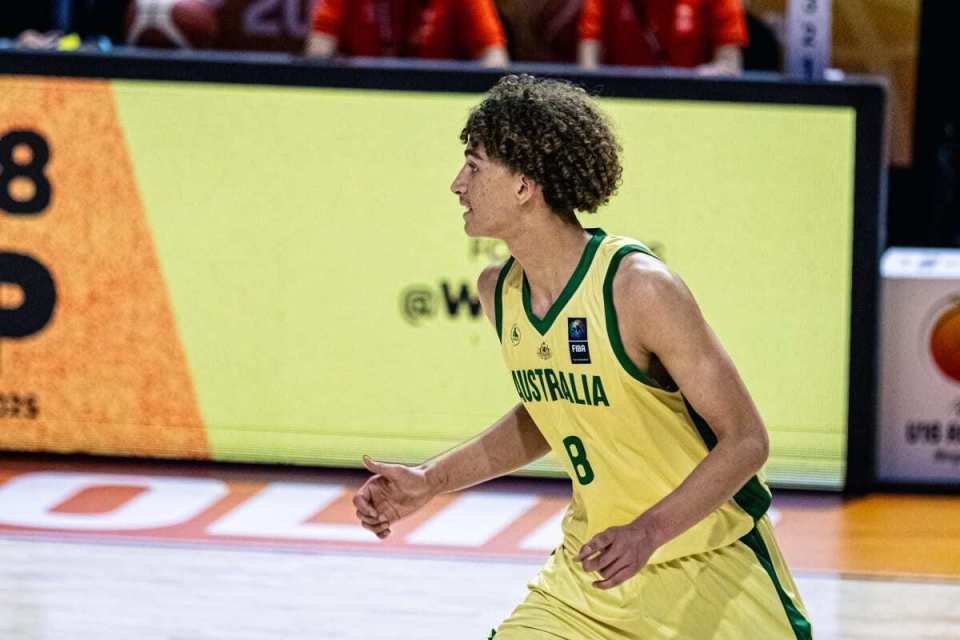 中国U16男篮决赛对手出炉：澳大利亚65分狂胜日本 5战狂赢288分