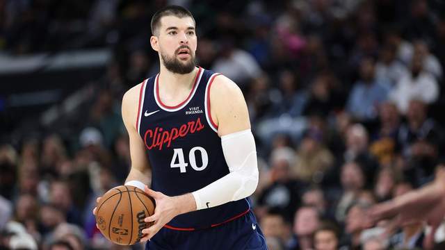 半岛体育官网-3人缺席，2人出战成疑！祖巴茨脚踝受伤，哈登状态回暖主场战奇才