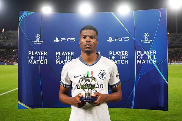 半岛体育-【人物】巴塞罗那的飞翔荷兰人，邓弗里斯的奥林匹克