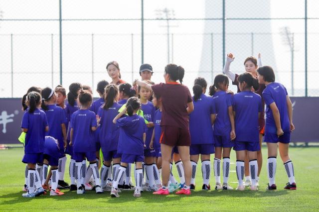 2024中国女足玫瑰探营大连站助足球女孩圆梦