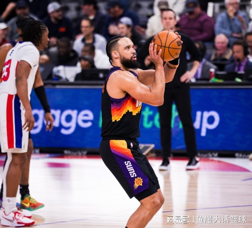 半岛体育APP-NBA最新排名出炉！湖人躲过一劫，一队给火箭送温暖，快船收大礼