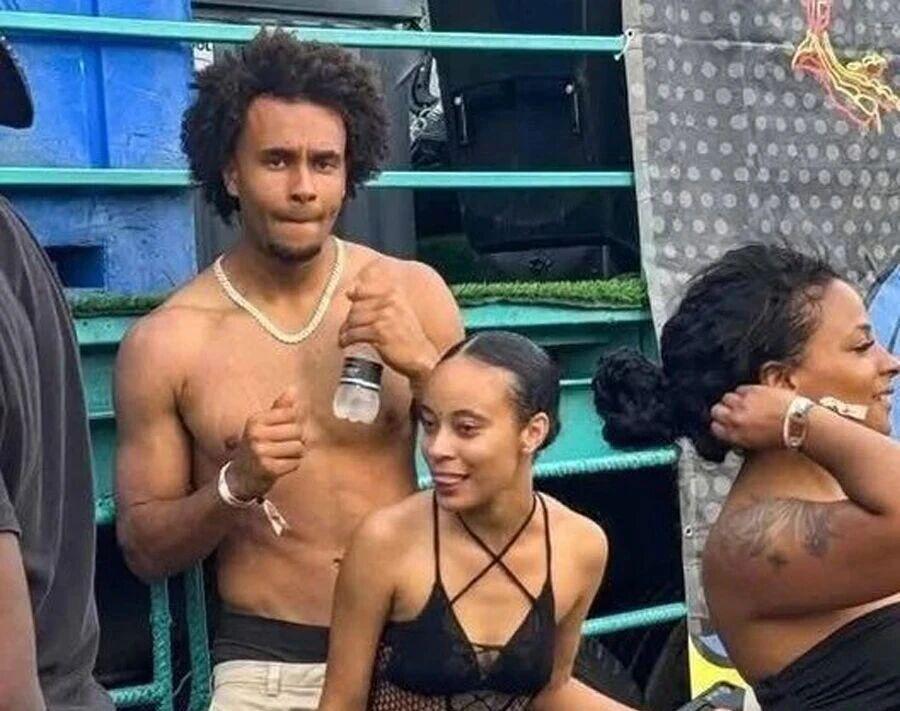 半岛体育官方网站-曝齐尔克泽罢训逼曼联批准转会！去罗马能打主力，留队无缘世界杯