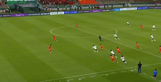 半岛体育APP-U23国足半场控球占优！媒体人热议：踢出强队足球，看的热血沸腾|越南|中国队|安东尼奥|中国男足|越南足球_新浪体育_新浪新闻