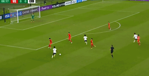 半岛体育APP-U23国足半场控球占优！媒体人热议：踢出强队足球，看的热血沸腾|越南|中国队|安东尼奥|中国男足|越南足球_新浪体育_新浪新闻