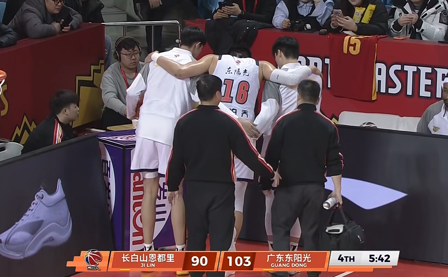 半岛体育官方网站-广东队赢吉林21分！杜锋笑不起来，2米11内线悍将意外受伤