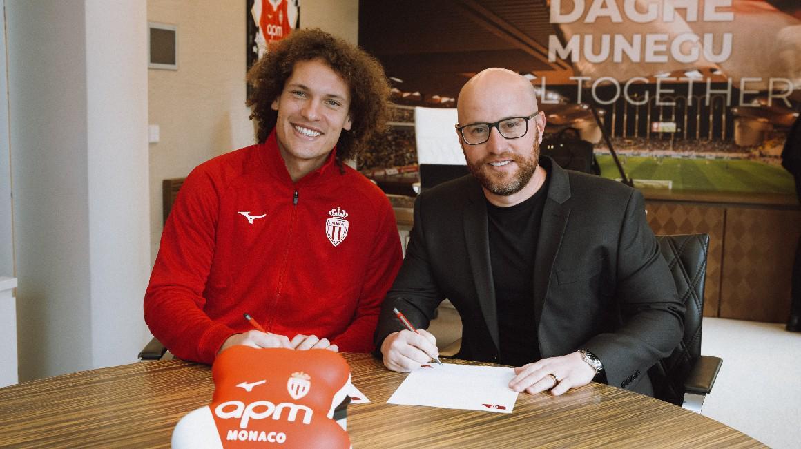 官方:摩纳哥租借莱斯特城中卫费斯,含选择买断条款