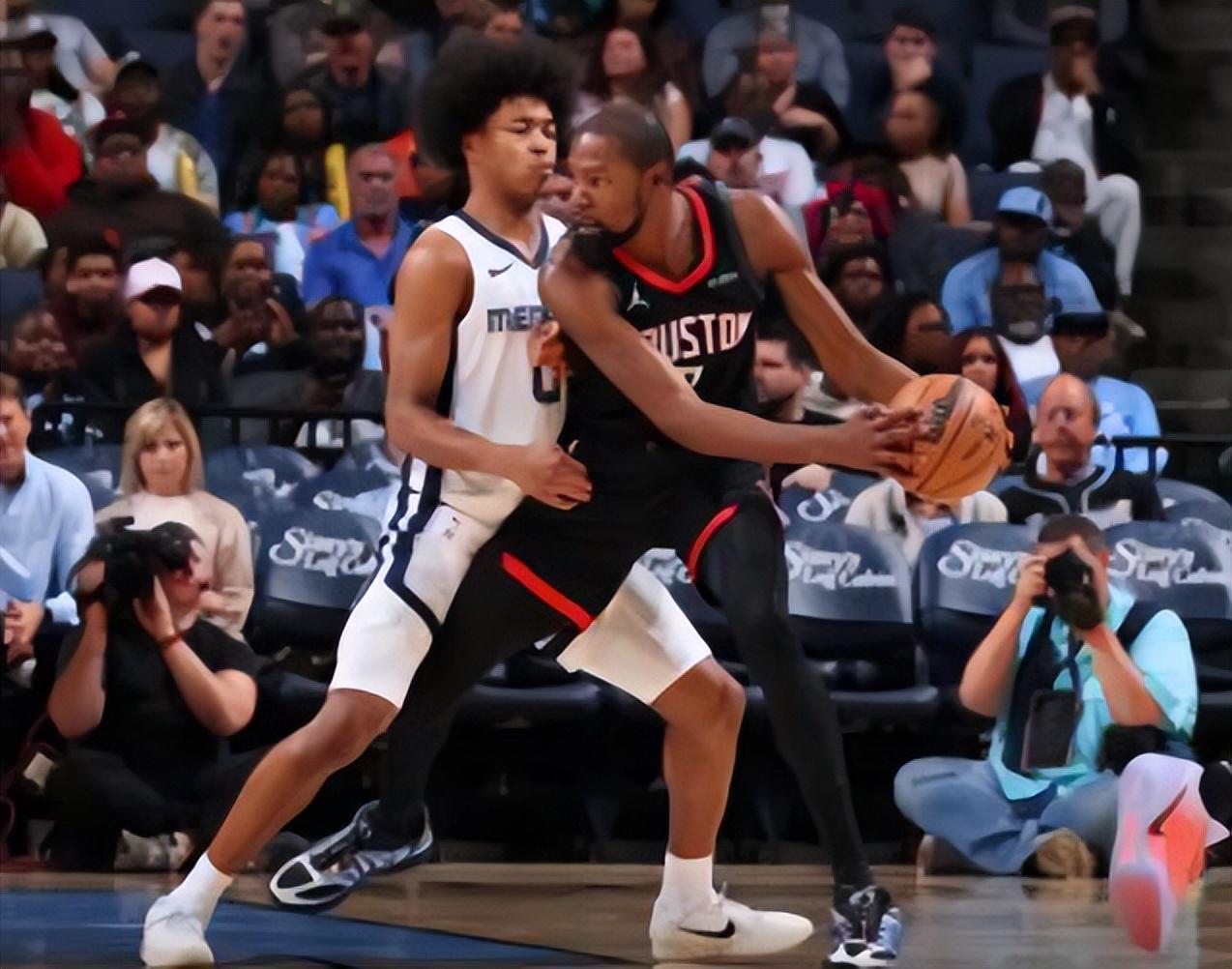 半岛体育官网-大逆转！火箭双杀灰熊，杜兰特轰33+8，阿门连创2大纪录 申京高效