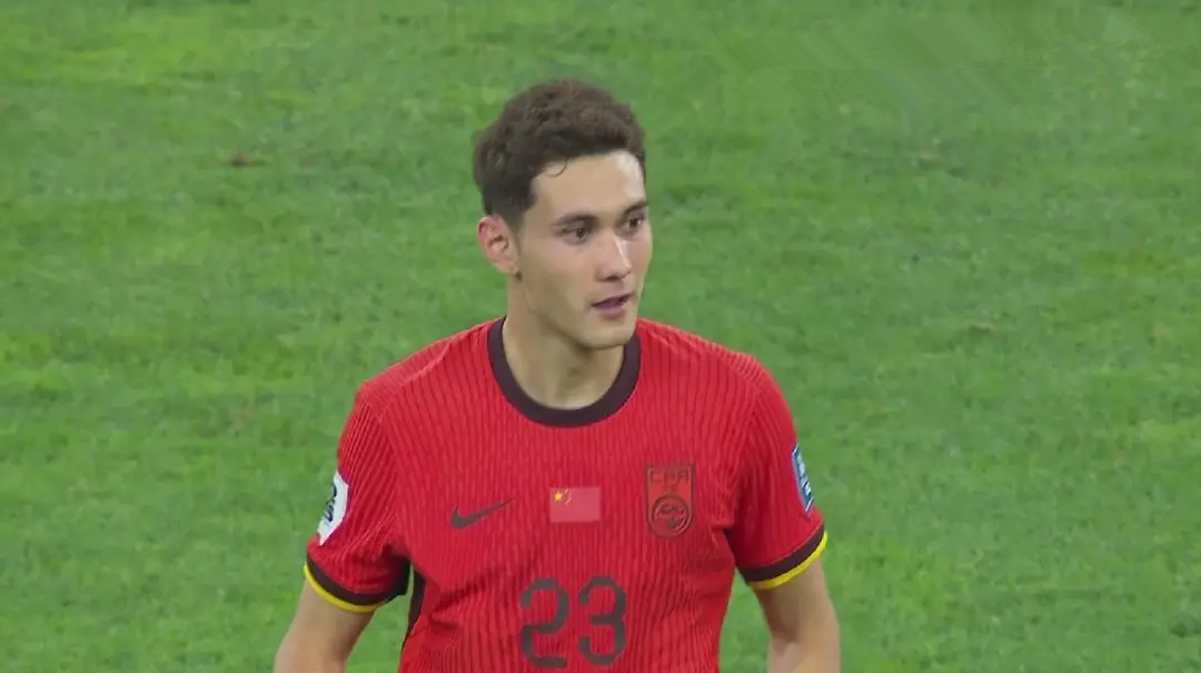 半岛体育APP-中超转会：足协杯冠军官宣2名新援加盟，成都蓉城或签拜合拉木