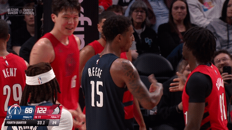 半岛体育官方网站-“三喜临门”的一天 杨瀚森的全新体验又+1|季后赛|姚明|东契奇|克利夫兰骑士队|科比-布莱恩特_新浪体育_新浪新闻