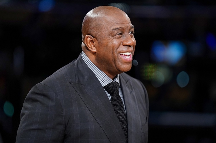 半岛体育-NBA球员收入哪家强?乔丹45亿居首 LBJ压奥胖 科五库六&三少前十