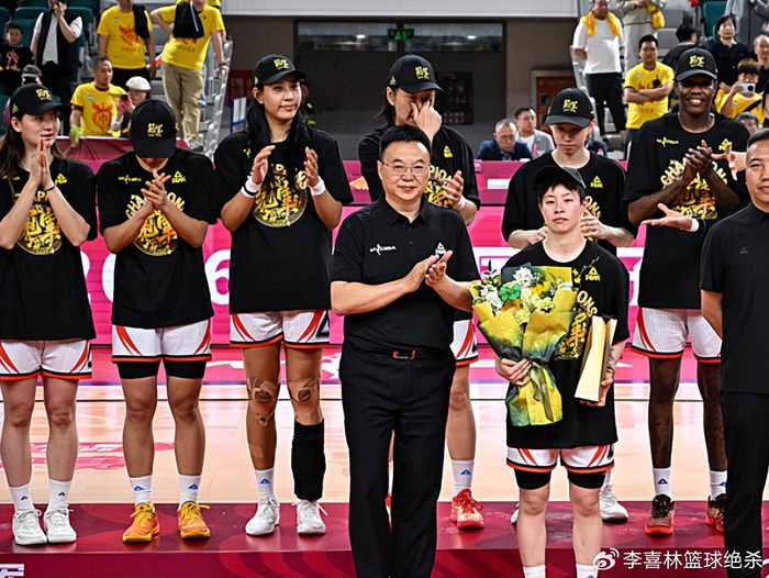 半岛体育-重返国家队！中国女篮25岁新科FMVP觉醒：总决赛力压王思雨|李缘|中国篮球之队|cba季后赛|篮球亚洲杯|女篮亚洲杯_新浪体育_新浪新闻